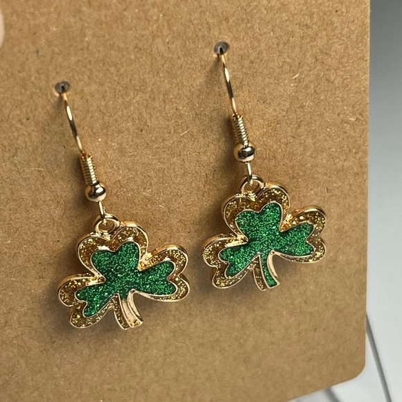 ☘️ SHAMROCK EARRINGS | New | very sparkly! - Picture 3 of 8